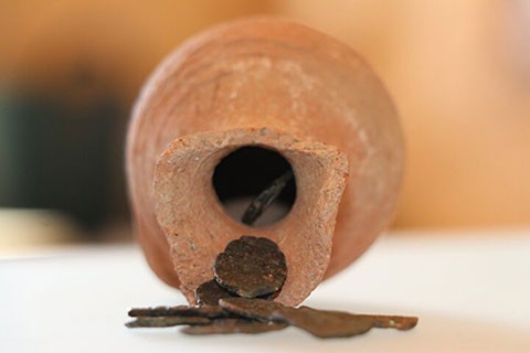 تركيا: العثور على عملات ووثائق من عهد "قسطنطين الثاني"