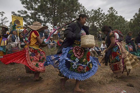 سكان أصليون في المكسيك يحتفلون برأس السنة وفق تقويمهم
