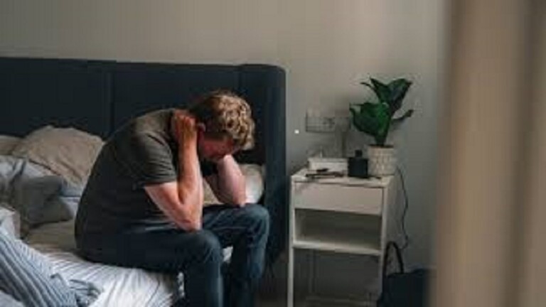 لماذا يتوقف الشخص عن الشعور بالفرح؟