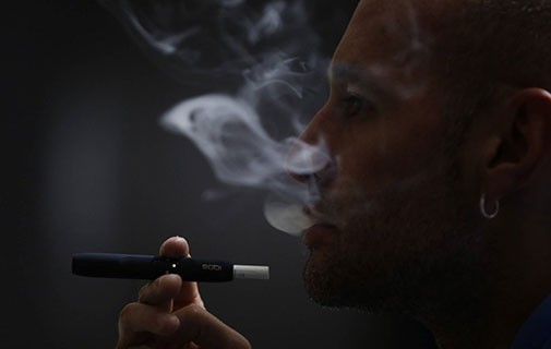 جرّاح: ارتفاع كوليسترول المدخنين قد يؤدي للغرغرينا