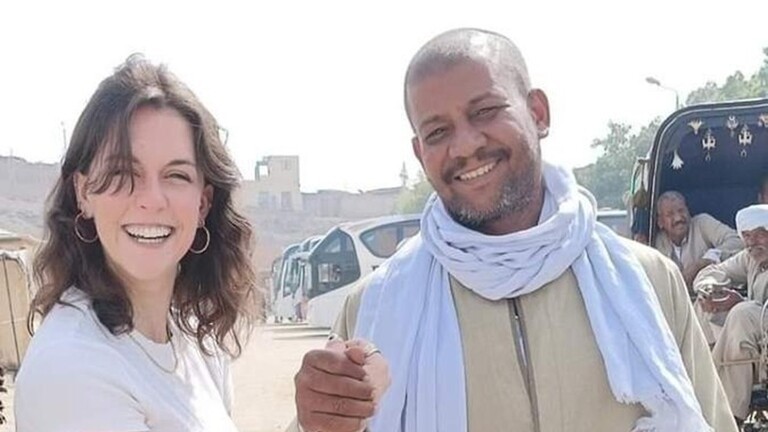 سائحة إنجليزية تعود إلى مصر تقديرا لسائق حنطور أثار إعجابها