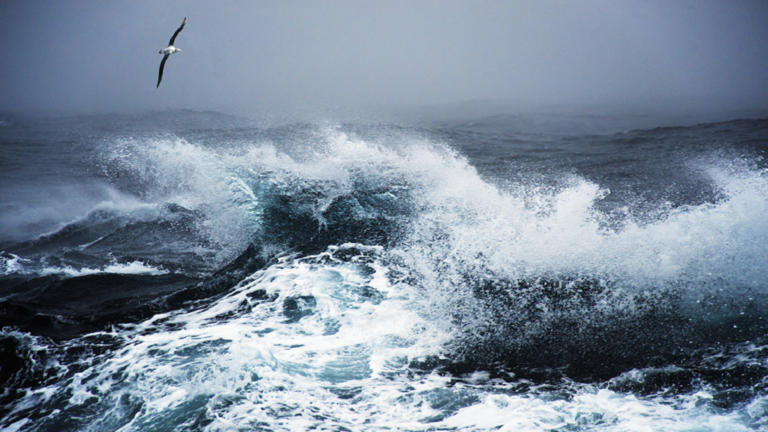 دراسة: "حلقة النار" تحت مضيق جبل طارق قد تبتلع المحيط الأطلسي