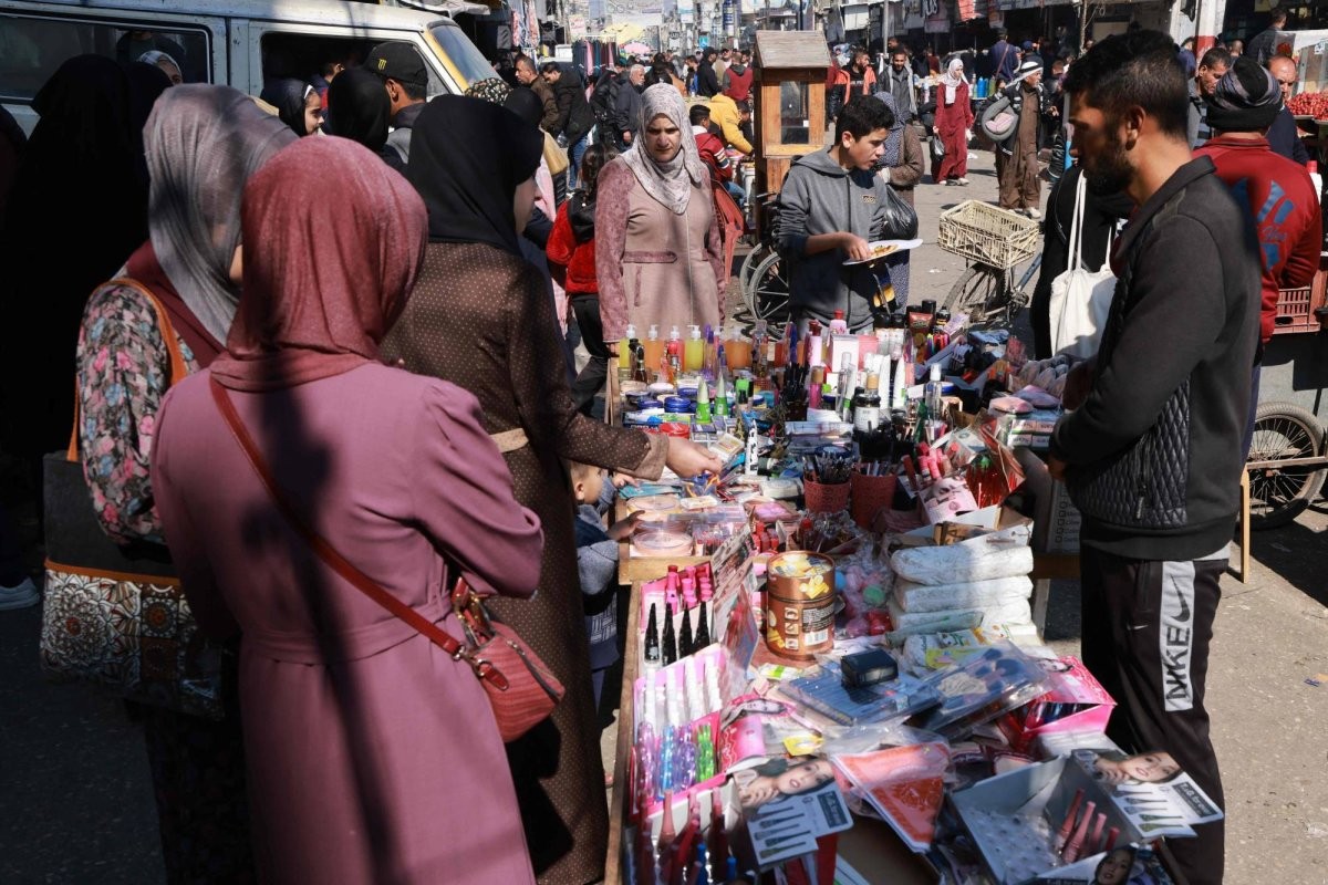 تقرير خاص: قراصنة الطوفان.. لعنة تُلاحق أهالي غزة وسط الموت