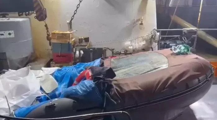 رجل روسى ينجو بأعجوبة بعد 67 يومًا من الانجراف فى قارب مطاطي