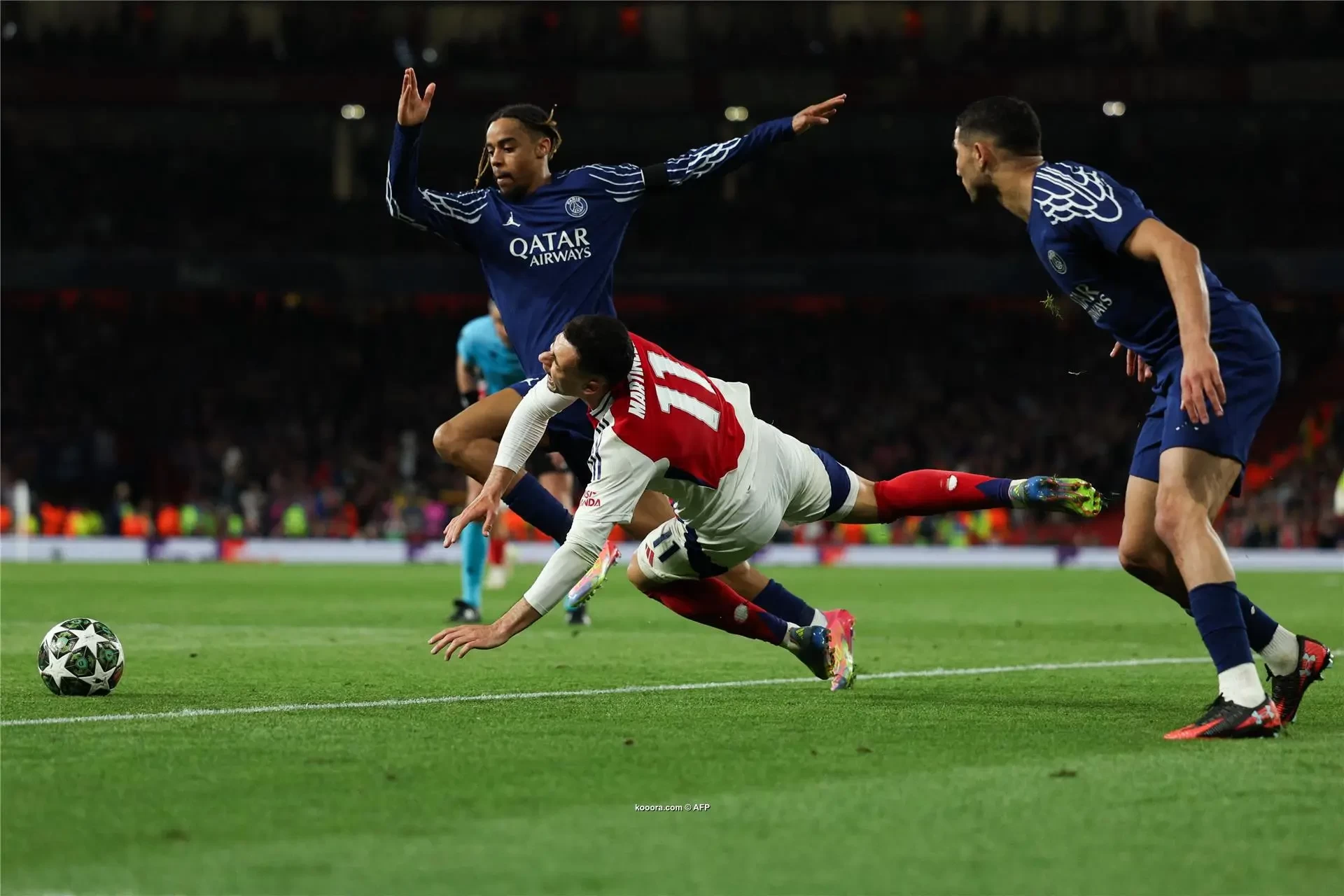 بالصور.. سان جيرمان يُسقط آرسنال بلدغة مبكرة