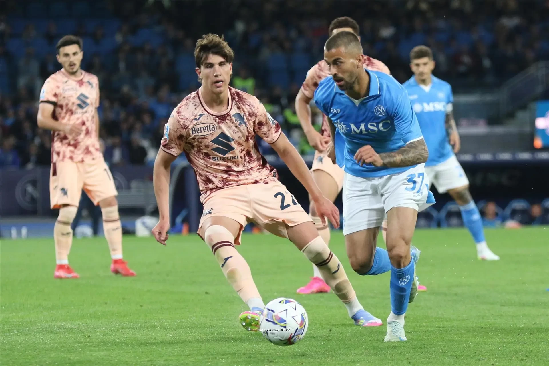 بالصور.. نابولي يقبض على صدارة الكالتشيو بأقدام ماكتوميناي