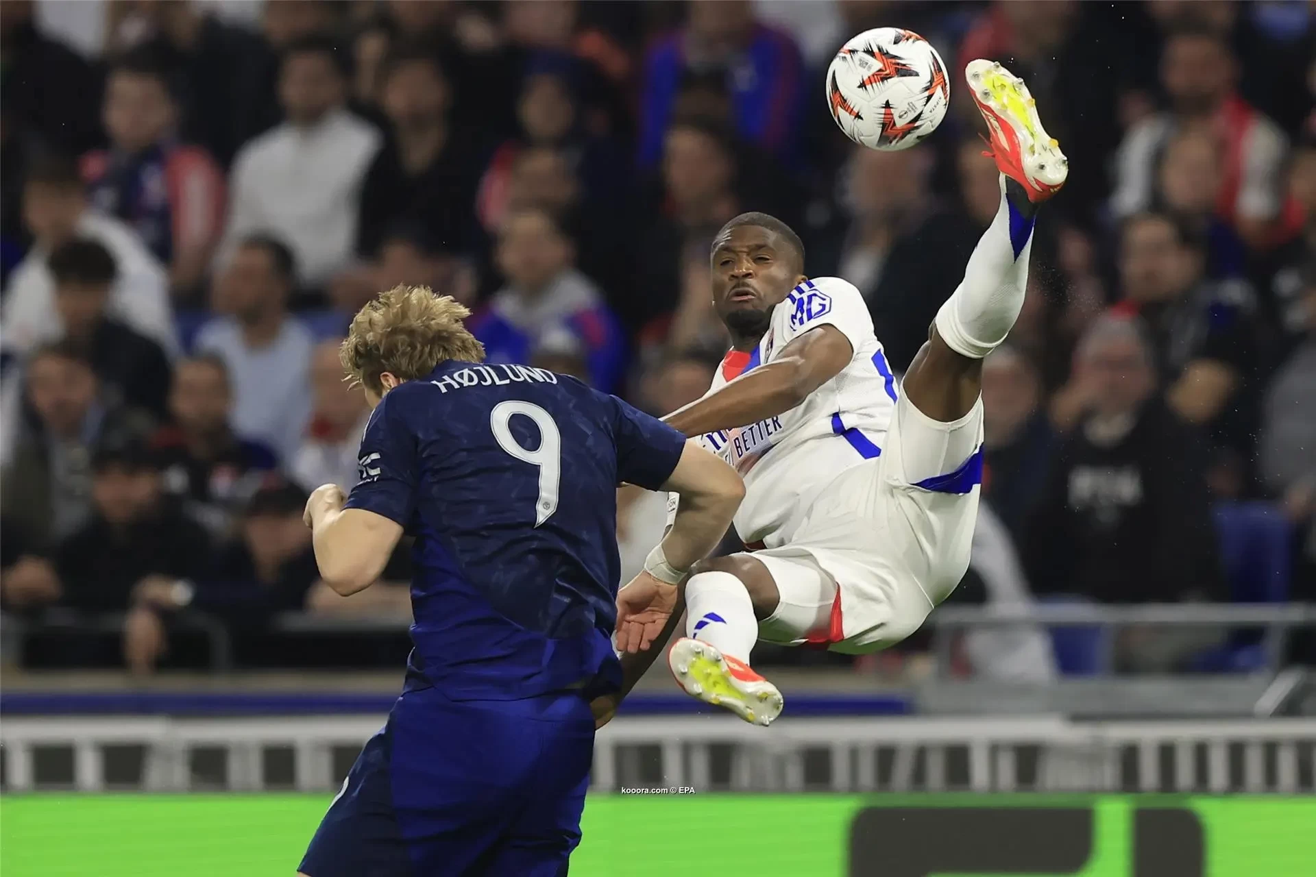 بالصور: ليون يفسد ريمونتادا مانشستر يونايتد