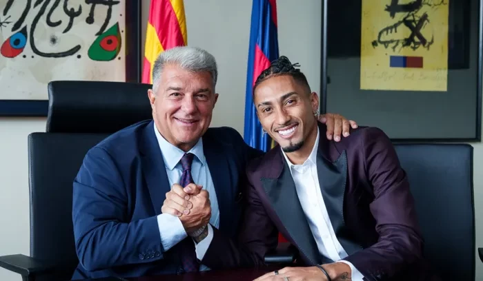 رافينيا يمدد عقده مع برشلونة حتى 2028