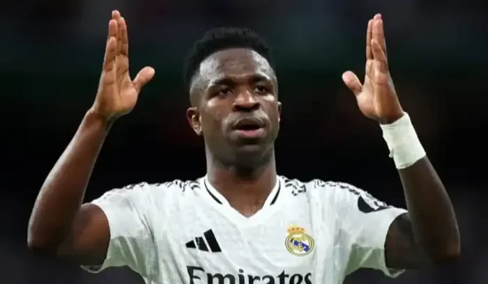 ريال مدريد: سنواصل الوقوف بجوار فينيسيوس ضد السلوكيات العنصرية