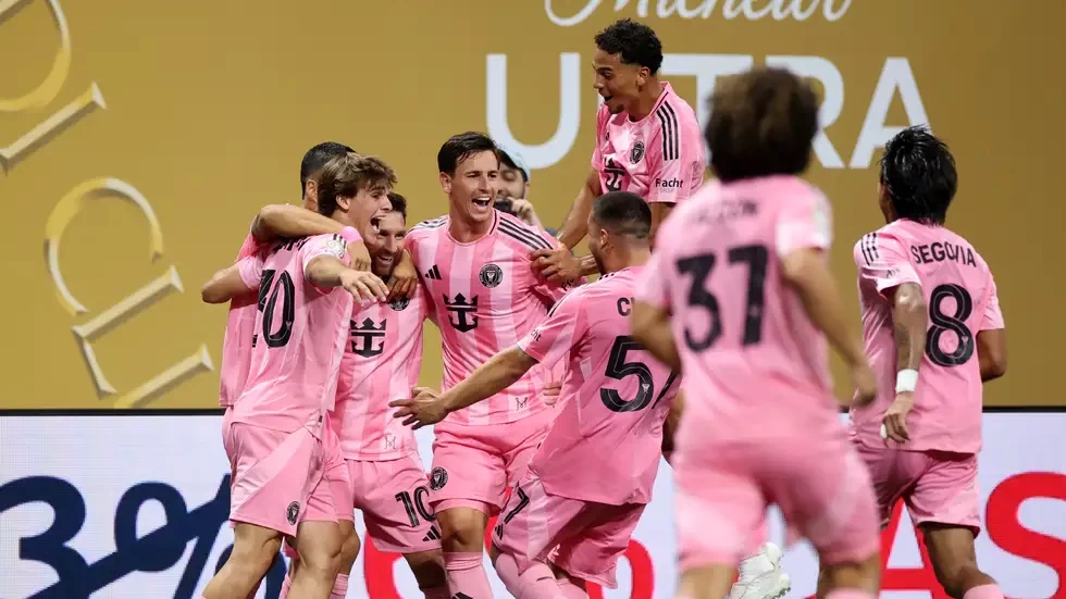 ميسي يقود إنتر ميامي لقلب الطاولة على بورتو