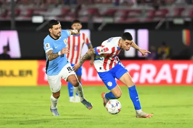 بالصور: باراجواي تتقدم بثبات نحو المونديال بثنائية في أوروجواي