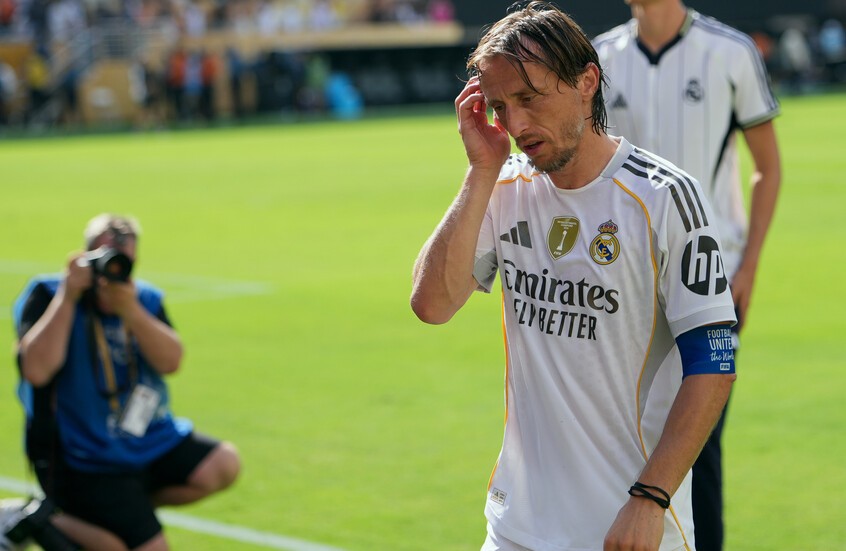 بعد 13 عاما من المجد.. مودريتش يودع ريال مدريد برسالة مؤثرة