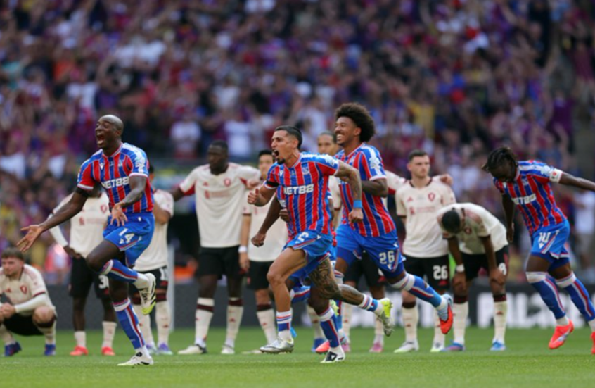 كريستال بالاس يقهر ليفربول ويتوج بالدرع الخيرية للمرة الأولى في تاريخه