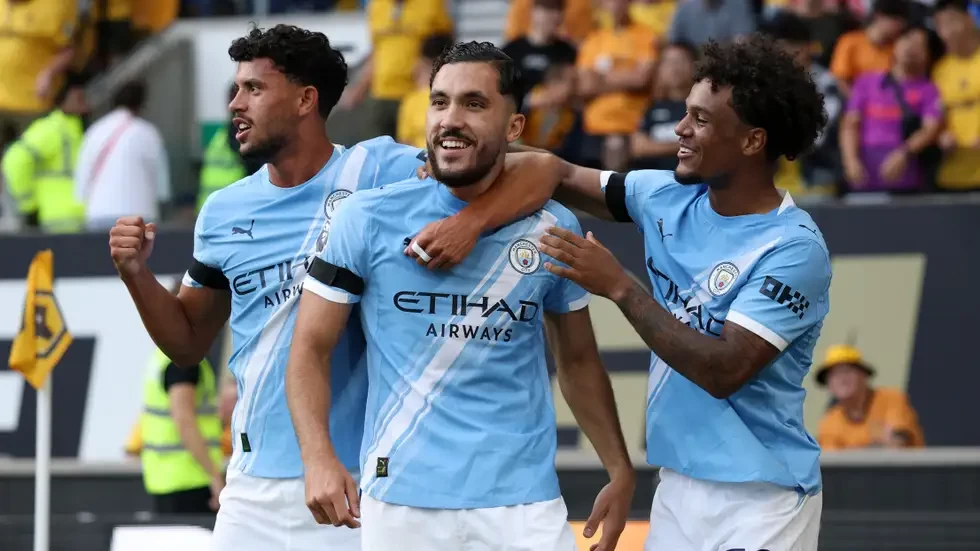 مانشستر سيتي يستهل مشواره في البريميرليج برباعية ساحقة أمام وولفرهامبتون