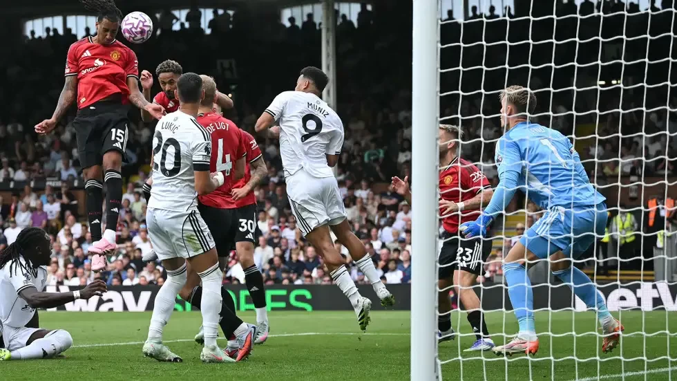 مانشستر يونايتد يواصل التخبط بتعادل محبط أمام فولهام