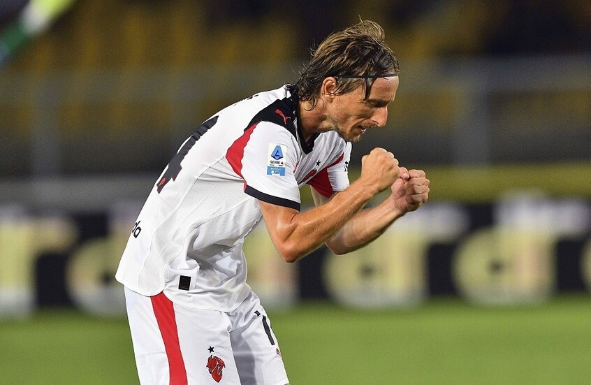 ميلان يستعيد توازنه بعد هزيمته أمام كريمونيزي