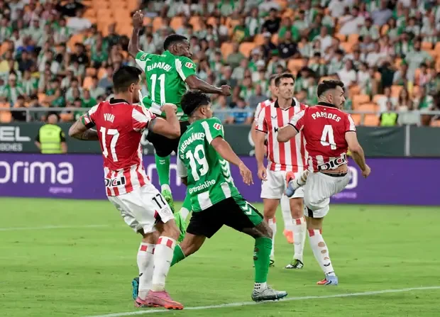 بالصور: بيلباو يواصل بدايته المثالية بعبور ريال بيتيس