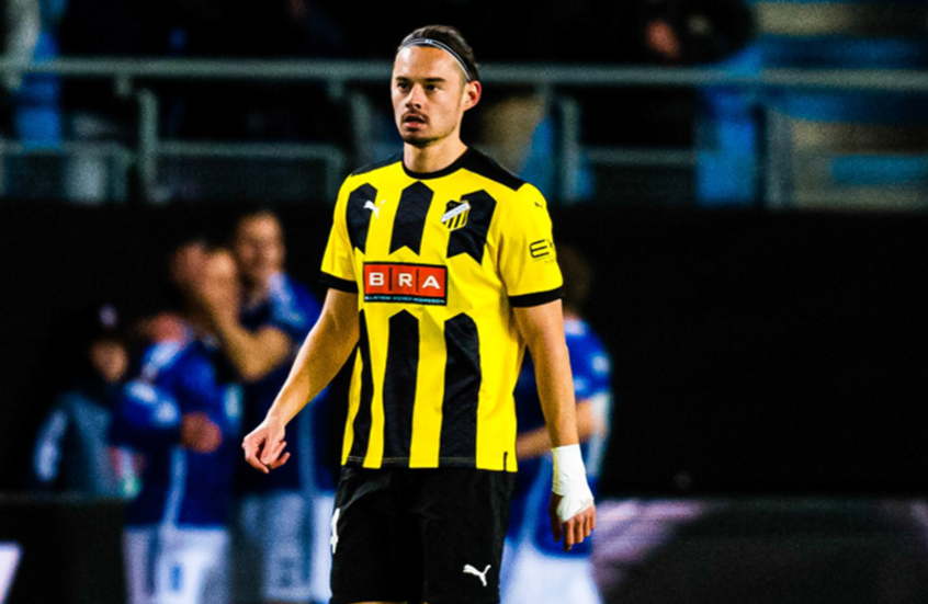 صنع 5 أهداف في 49 دقيقة.. عمر العيوني يكتب التاريخ في دوري المؤتمر الأوروبي