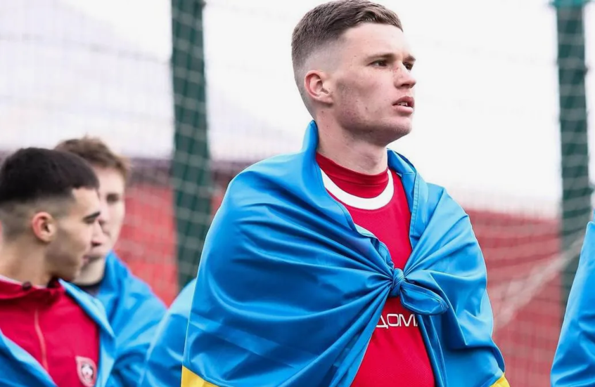 لاعب كرة قدم أوكراني يفر من معسكر الفريق في أوروبا