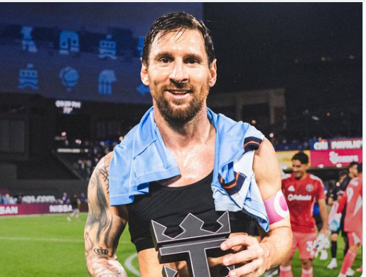 ثنائية وصناعة هدف.. ميسي يقترب من رونالدو في صراع الهداف التاريخي