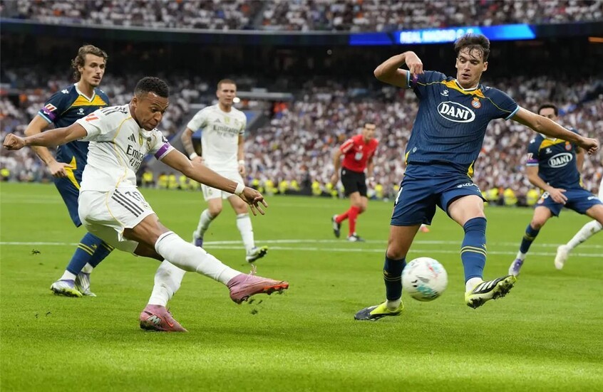 الإهانات الموجّهة إلى البارسا توحِّد الجماهير في البرنابيو