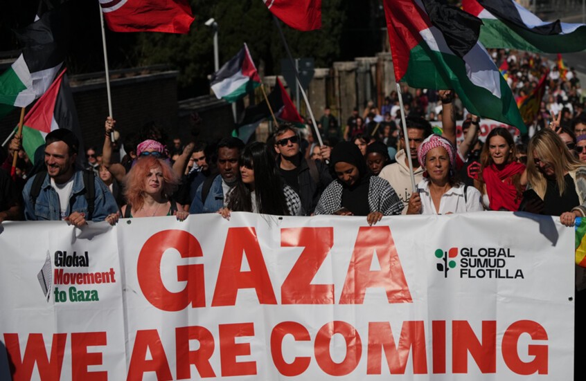 احتجاجات مؤيدة لفلسطين أمام معسكر منتخب إيطاليا رفضا لمواجهة إسرائيل