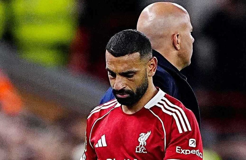 محمد صلاح يحذف صورته بقميص ليفربول.. وآرني سلوت يوجه رسالة