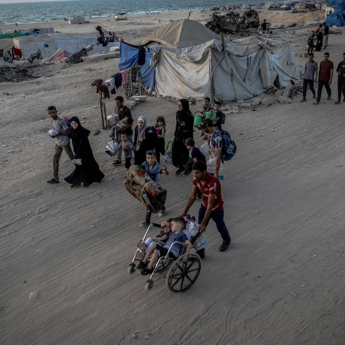 مابعد الحرب: آباء وأمهات عاجزون عن تربية أبنائهم والسيطرة على سلوكياتهم في غزة!