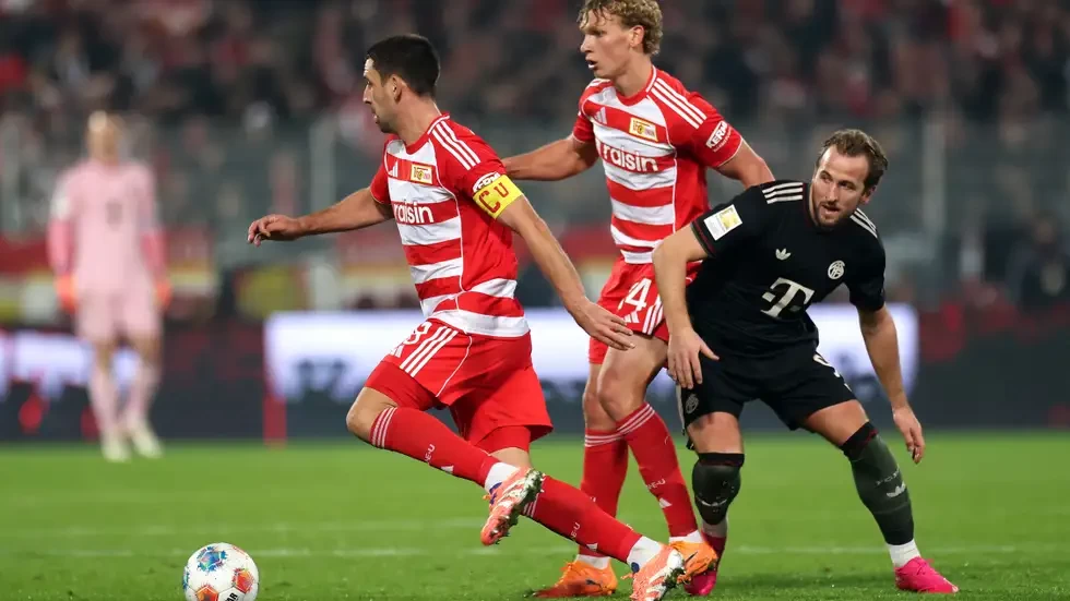 كين ينقذ بايرن ميونخ من الخسارة الأولى في الموسم