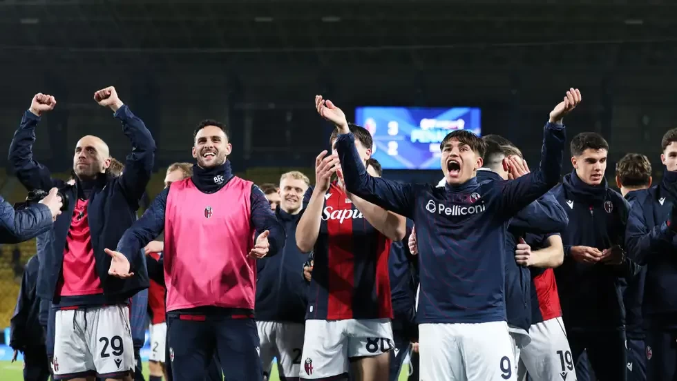 من الفار إلى ركلات الترجيح.. 5 مشاهد صنعت عبور بولونيا لنهائي السوبر الإيطالي