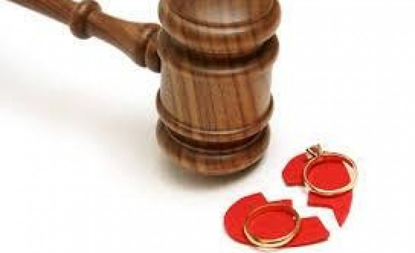 لا يقع الطلاق بالوعد به