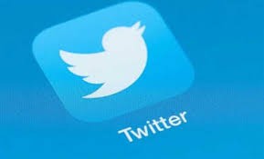 "تويتر" يفضح مستخدميه.. وينتهك خصوصيتهم