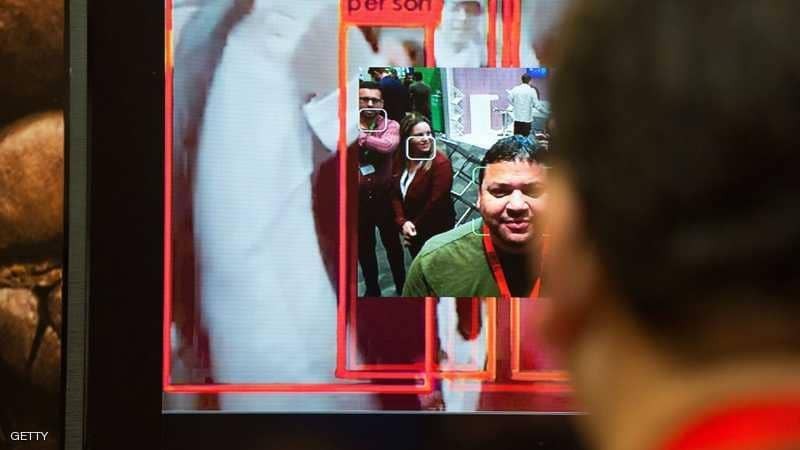 سلبيات التكنولوجيا "فضيحة عنصرية" أحدث تقنيات التعرف على "الوجه"