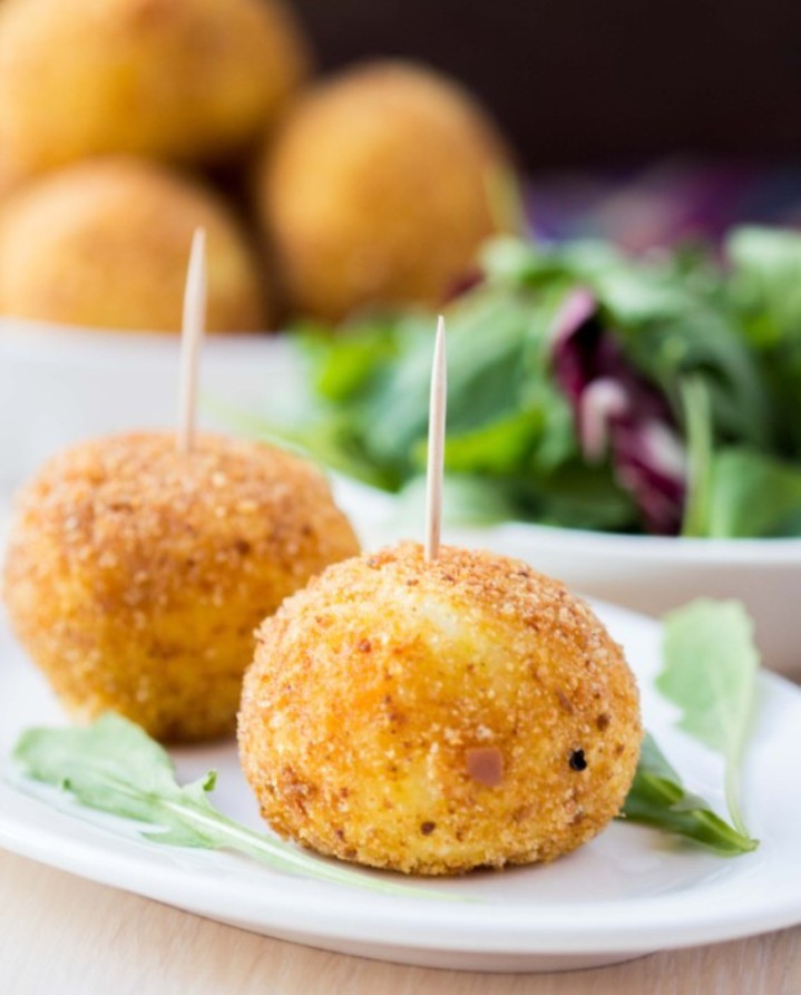 طريقة عمل كرات الرز المقلية