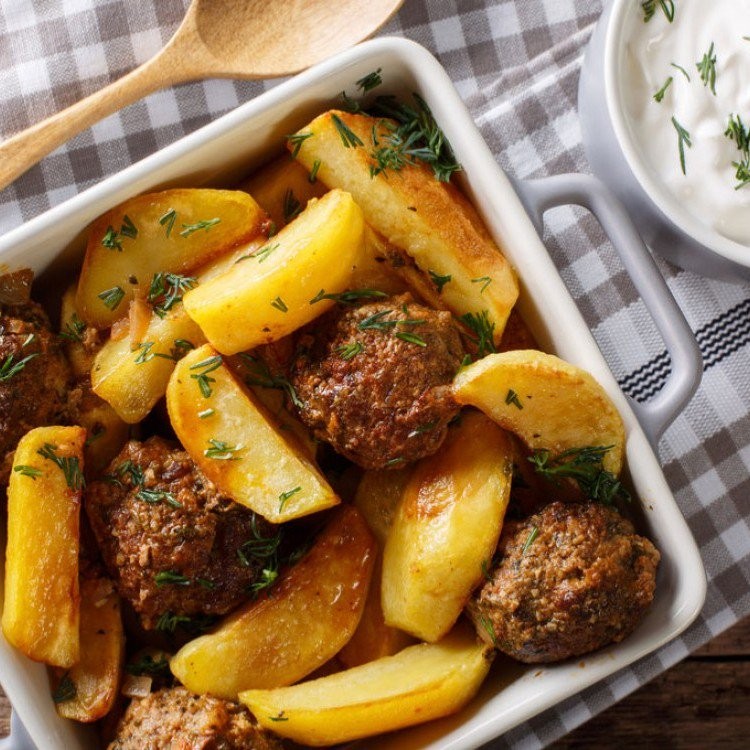 طريقة عمل صينية البطاطس بالكفتة