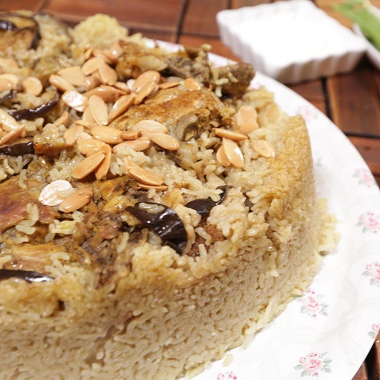 بالفيديو : مقلوبة الزهرة والباذنجان بالدجاج 