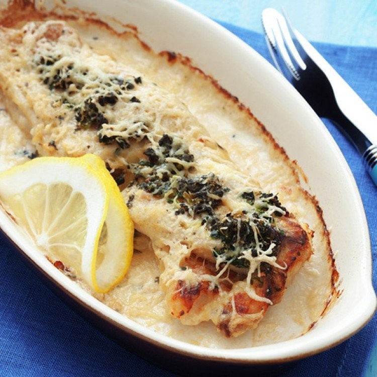 سمكة حرة بالطحينة