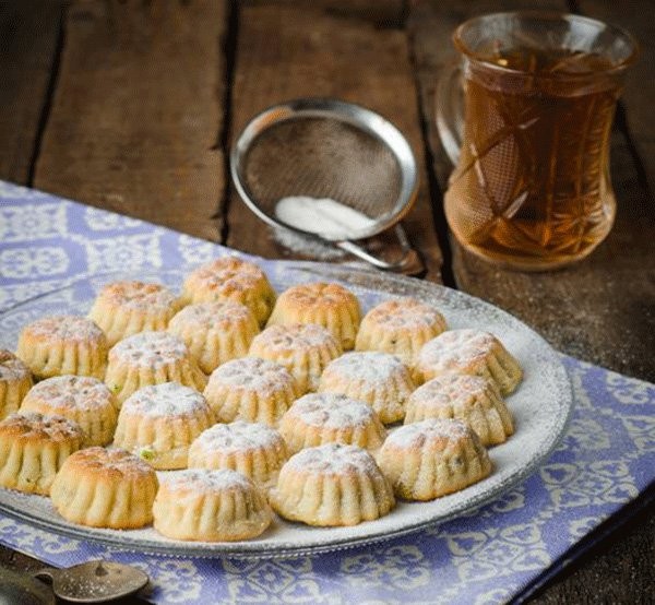 معمول العيد بالفستق والتمر والجوز