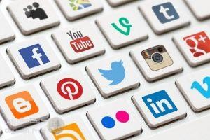 دمج "فيسبوك ماسنجر وإنستغرام وواتساب".. ماذا سيفعل بك؟