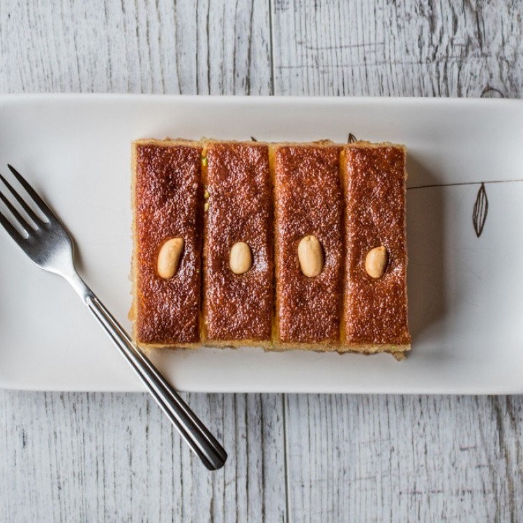 حلى السميد المحموس البارد