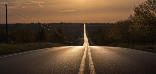 "  قصة  وعبرة  " كلمات في الطريق