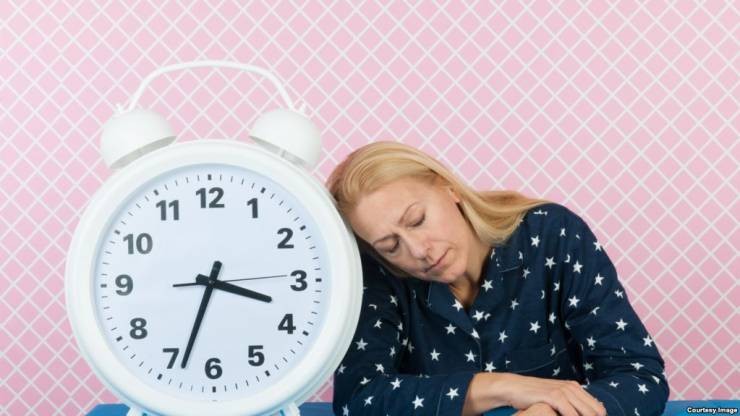 دراسة: لماذا تحتاج النساء الى النوم أكثر من الرجال!