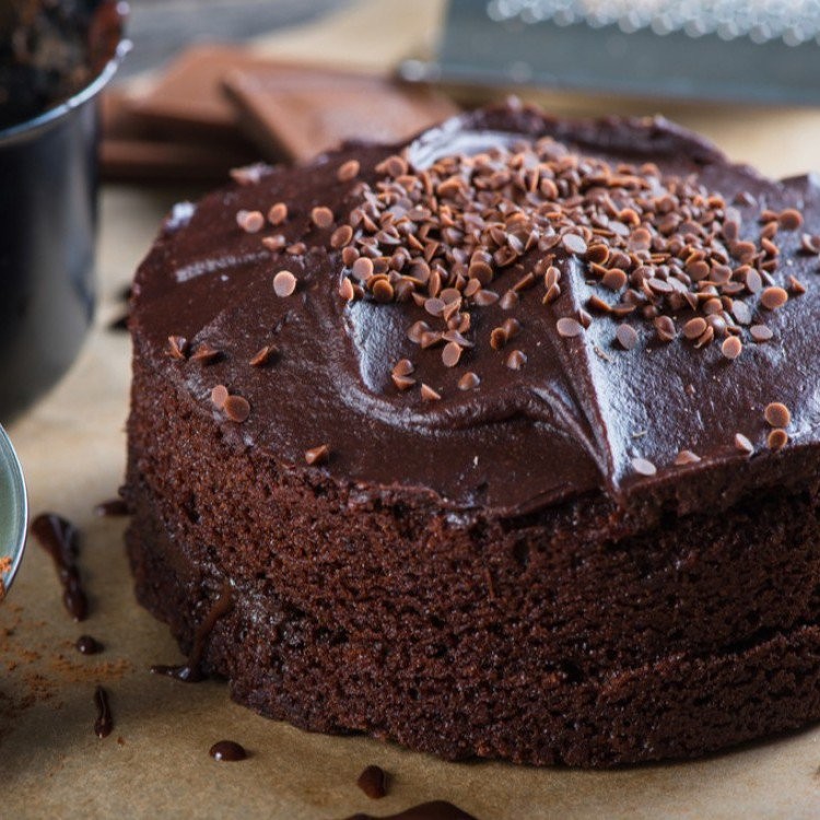 طريقة عمل كيكة الشوكولاتة الداكنة