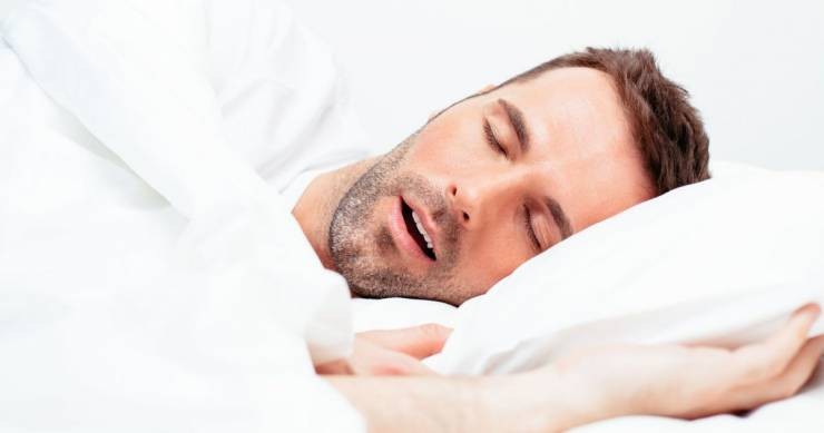 للتخلص من الشخير.. تناولوا هذه الأطعمة كبديل للأدوية