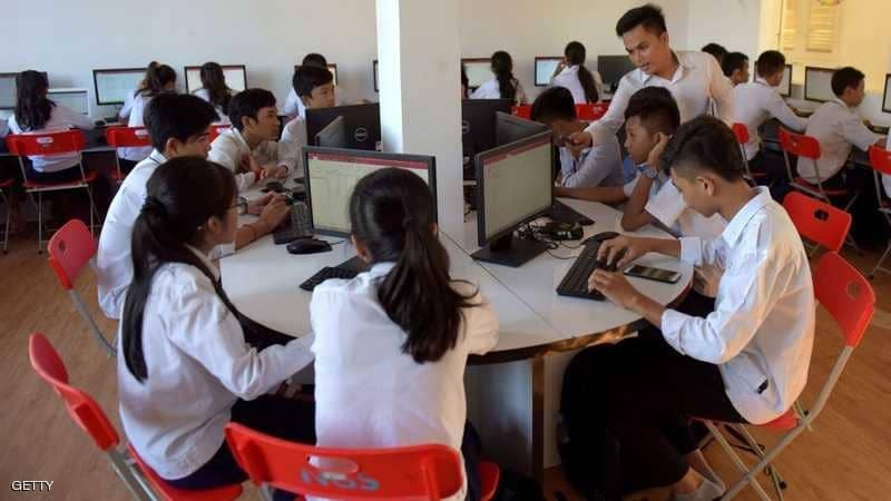 تحذير للآباء.. ماذا تفعل الأجهزة التقنية بتحصيل الأبناء؟