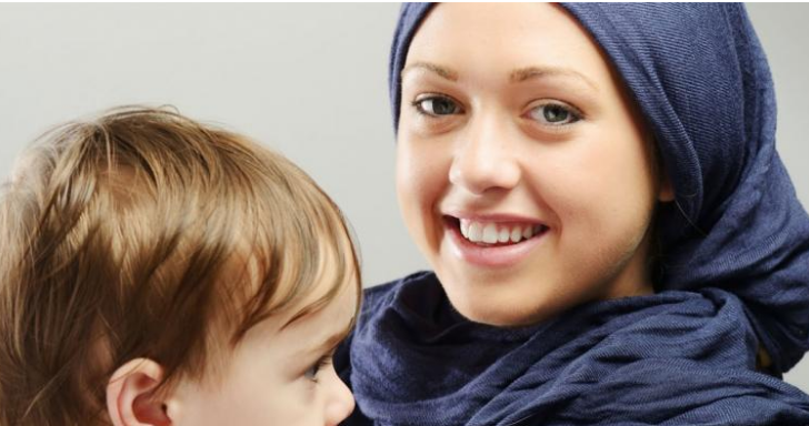 المرأة النفساء.. هل تقضي وتطعم؟ أم ماذا عليها؟