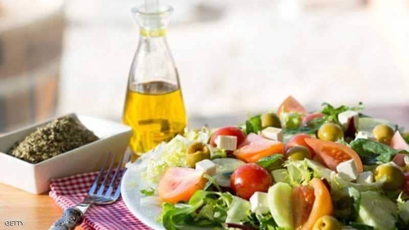 "حمية المتوسط" تساعد في تخفيف أعراض مرض مزمن