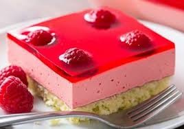 طريقة تحضير الجلي مع البسكويت